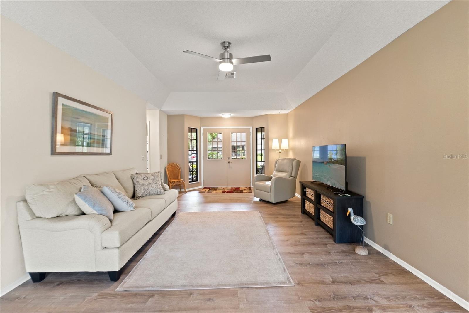 Image 7 of 33 For 6085 Pekin Court