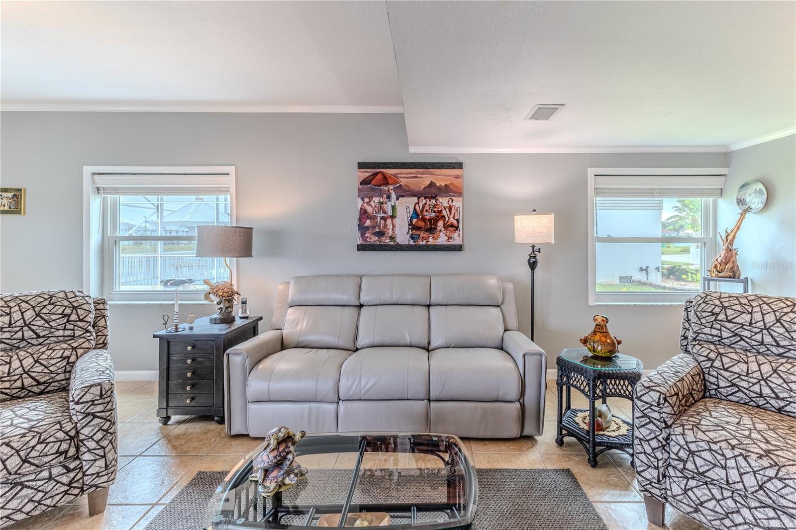 Listing photo id 12 for 3431 Croaker Drive