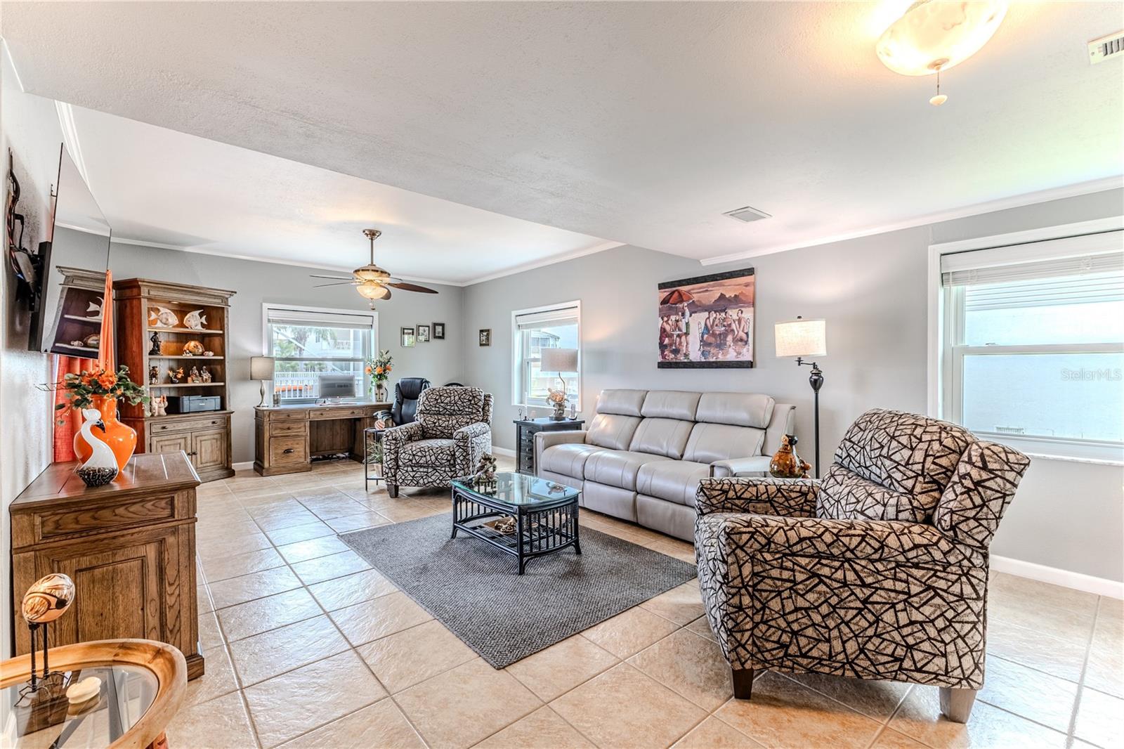 Listing photo id 15 for 3431 Croaker Drive