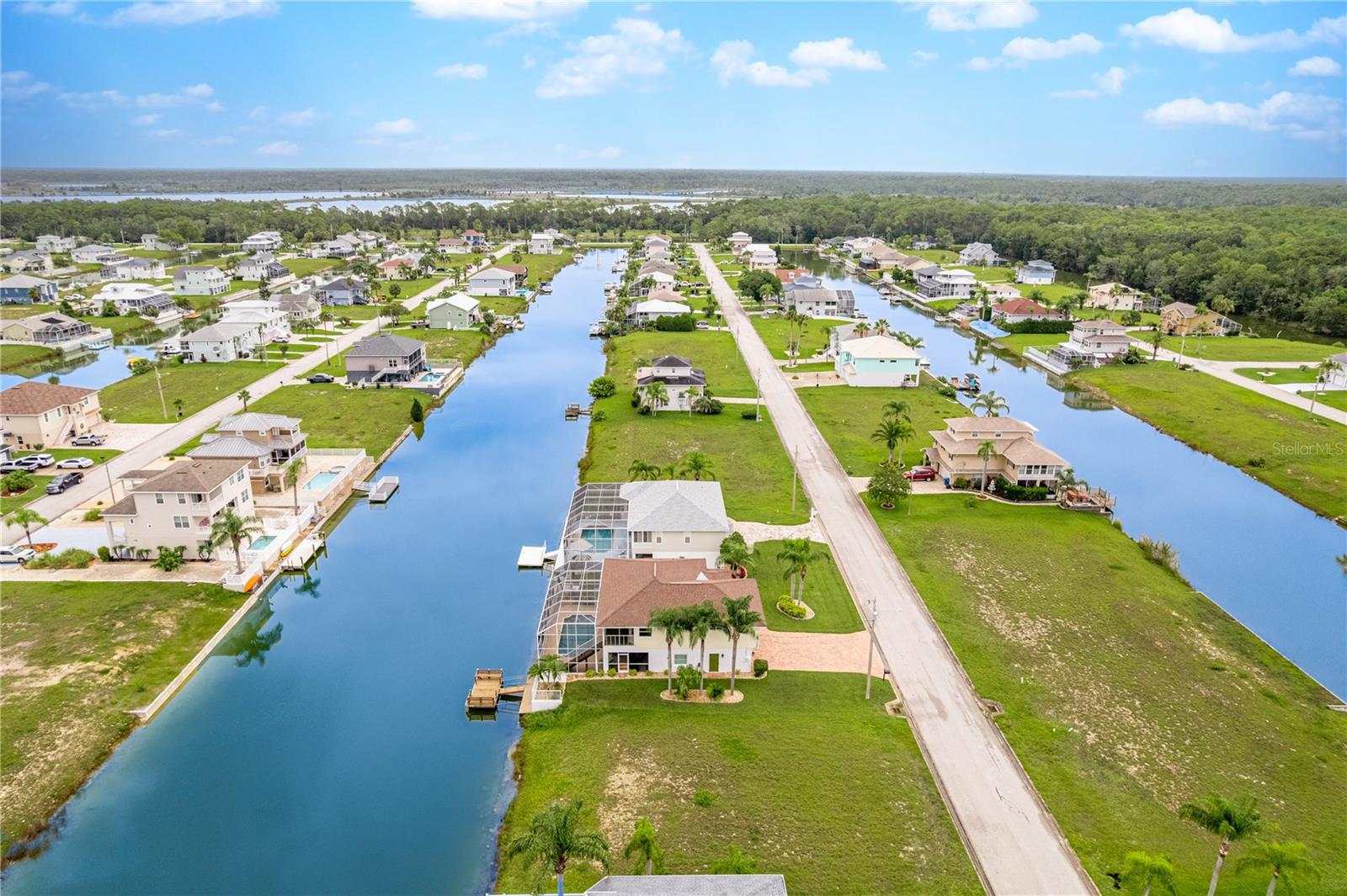 Listing photo id 24 for 3431 Croaker Drive
