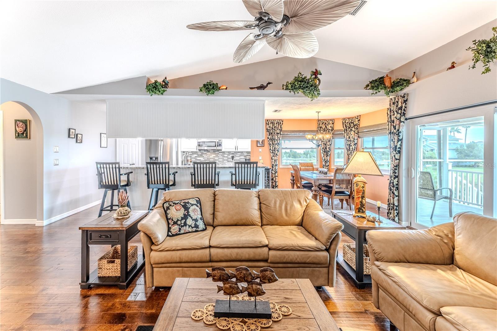 Listing photo id 31 for 3431 Croaker Drive