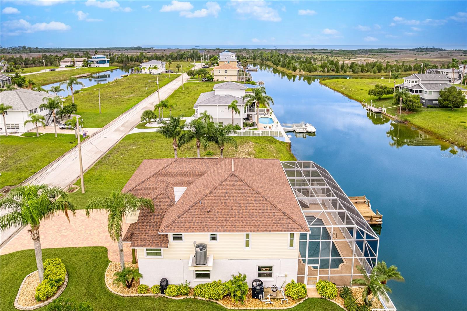 Listing photo id 34 for 3431 Croaker Drive