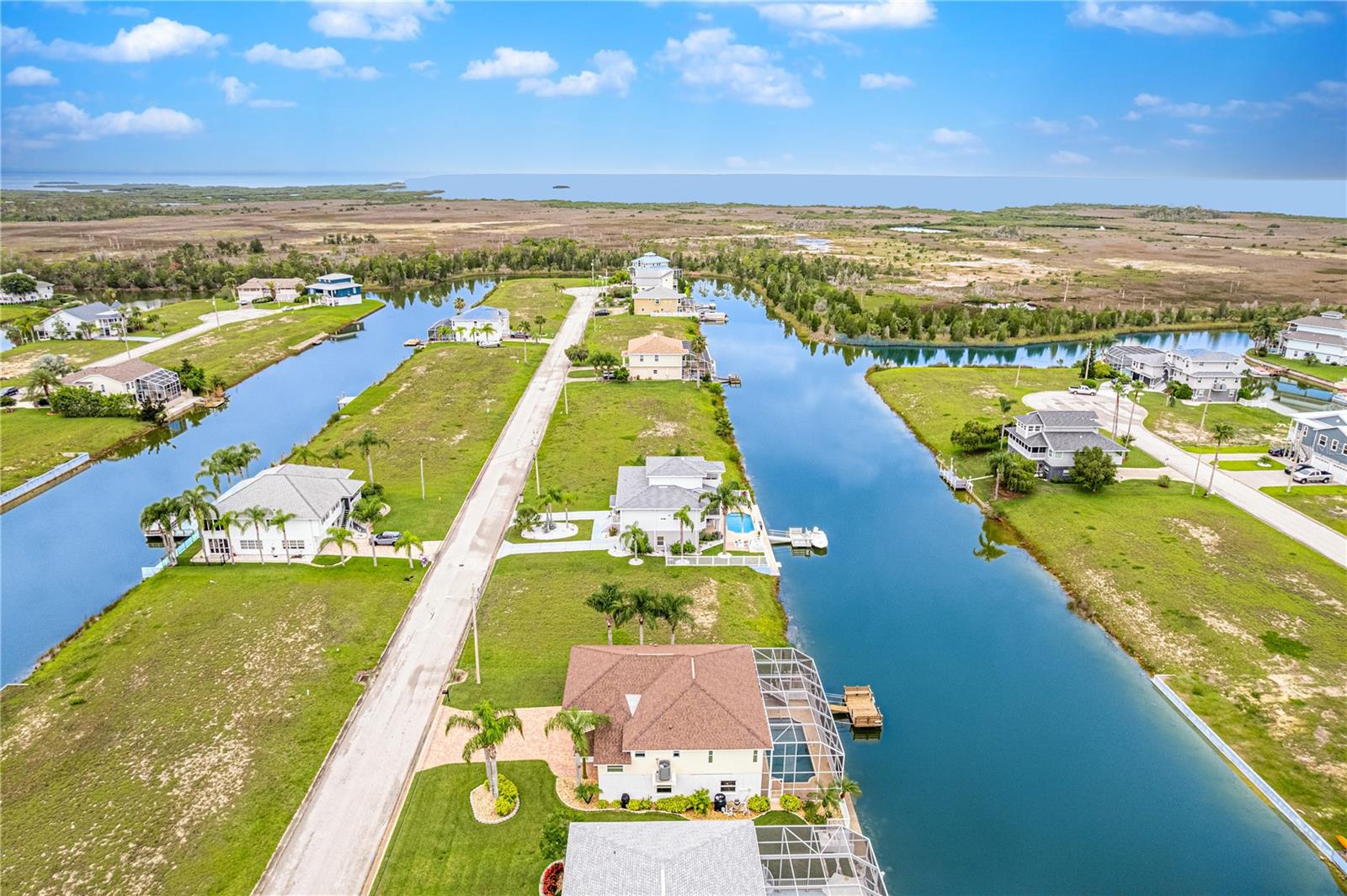 Listing photo id 43 for 3431 Croaker Drive