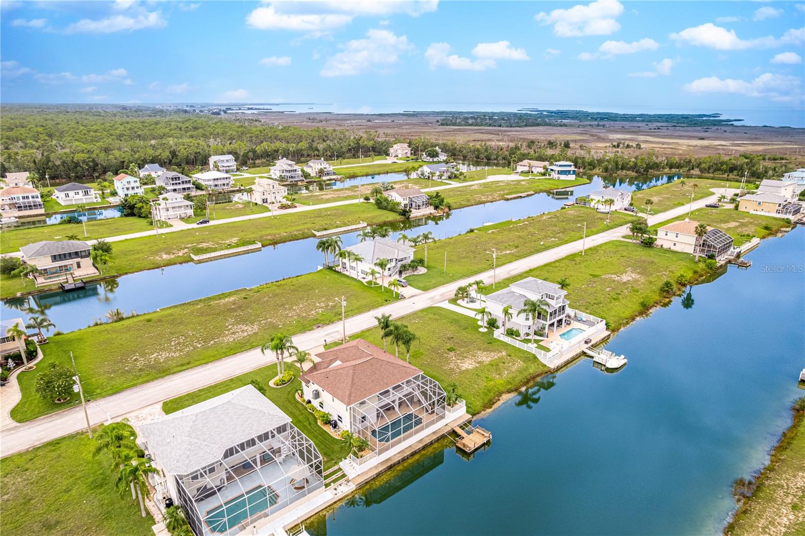 Listing photo id 46 for 3431 Croaker Drive