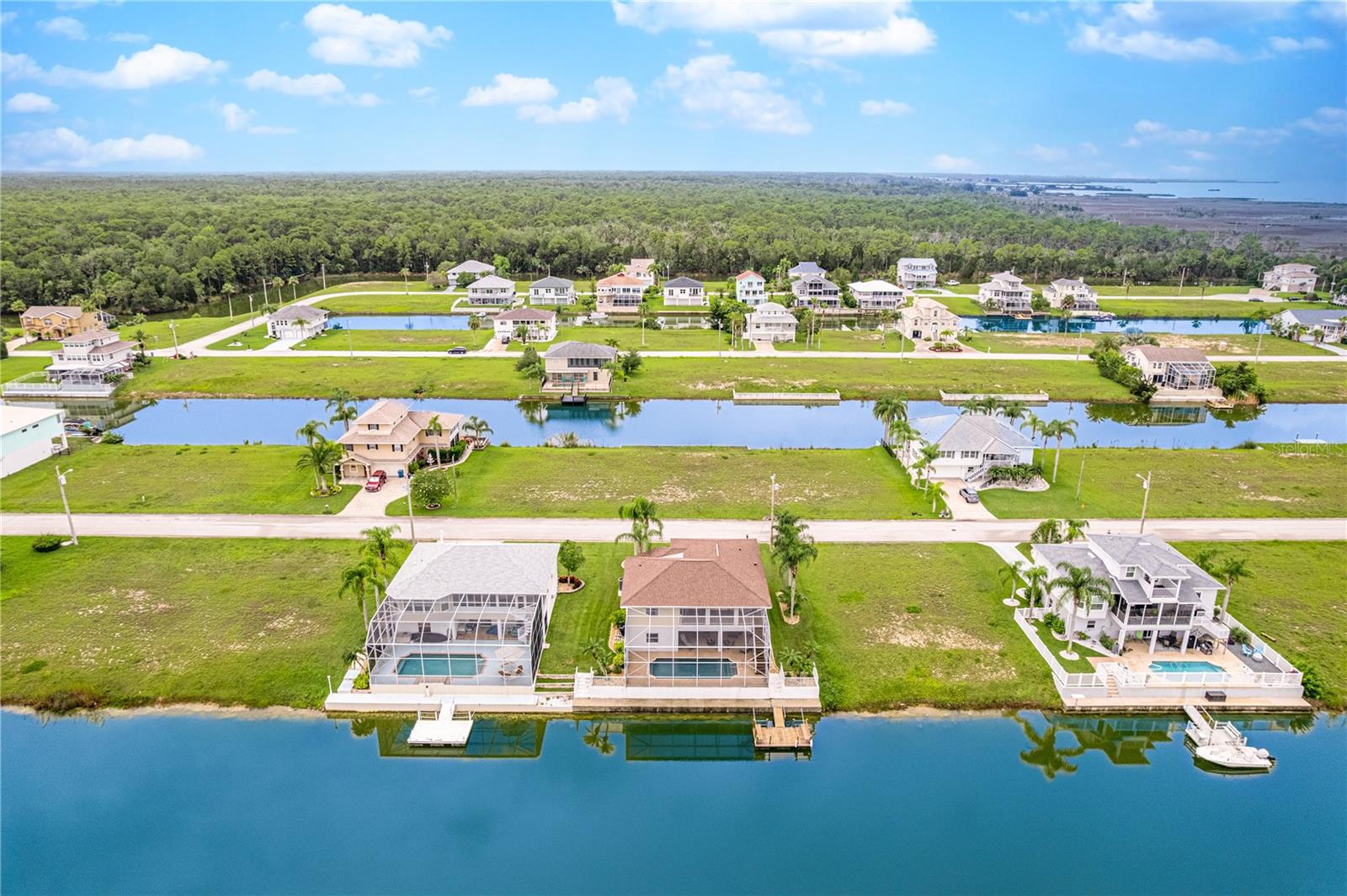 Listing photo id 51 for 3431 Croaker Drive