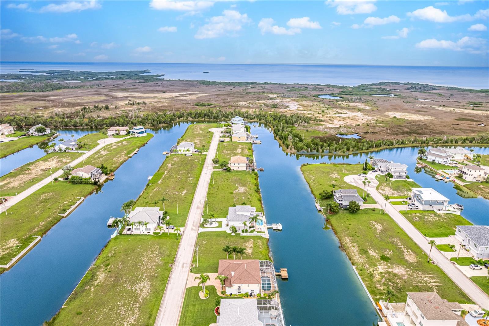 Listing photo id 64 for 3431 Croaker Drive