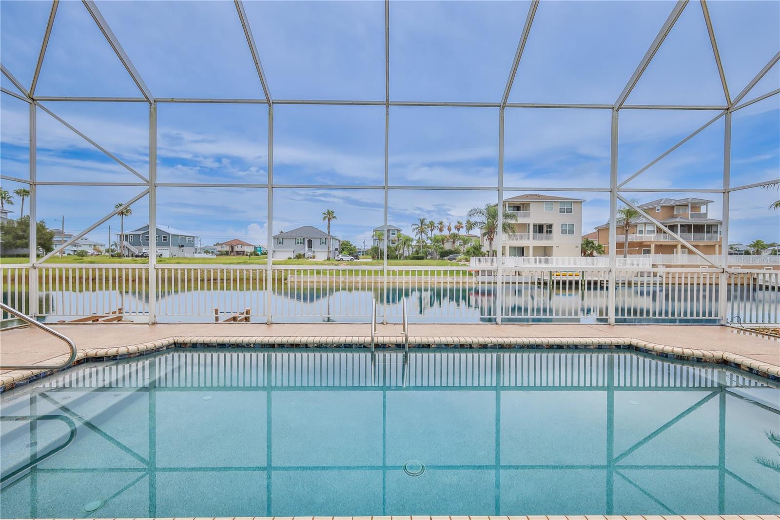 Listing photo id 76 for 3431 Croaker Drive