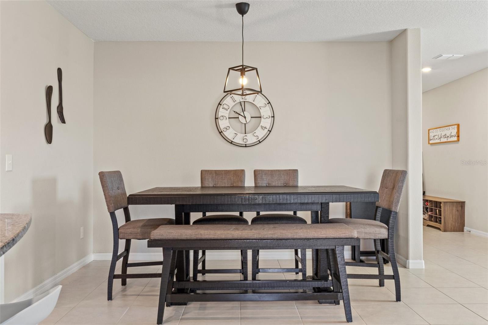 Image 15 of 46 For 313 Argyll Drive