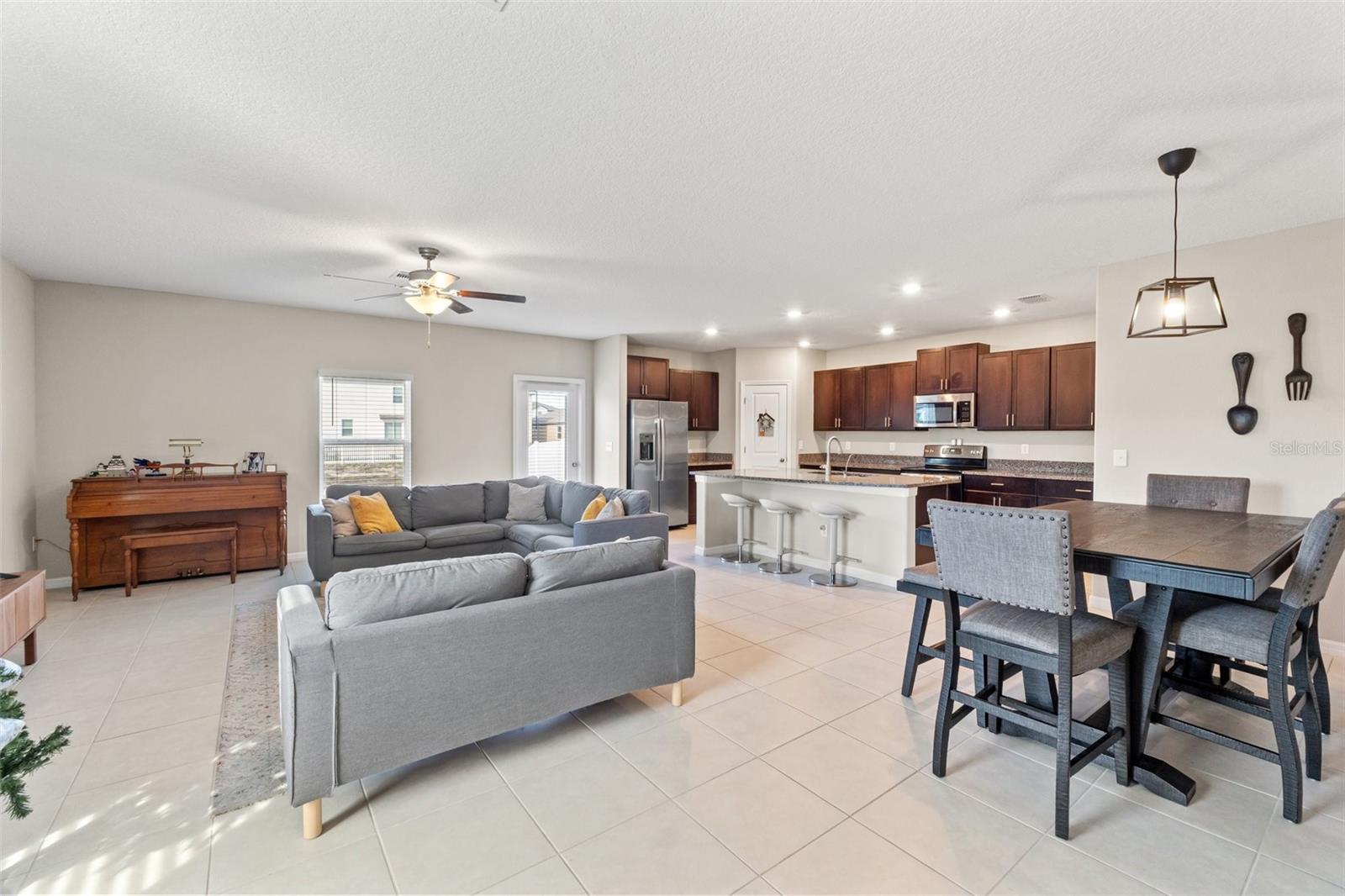 Image 16 of 46 For 313 Argyll Drive