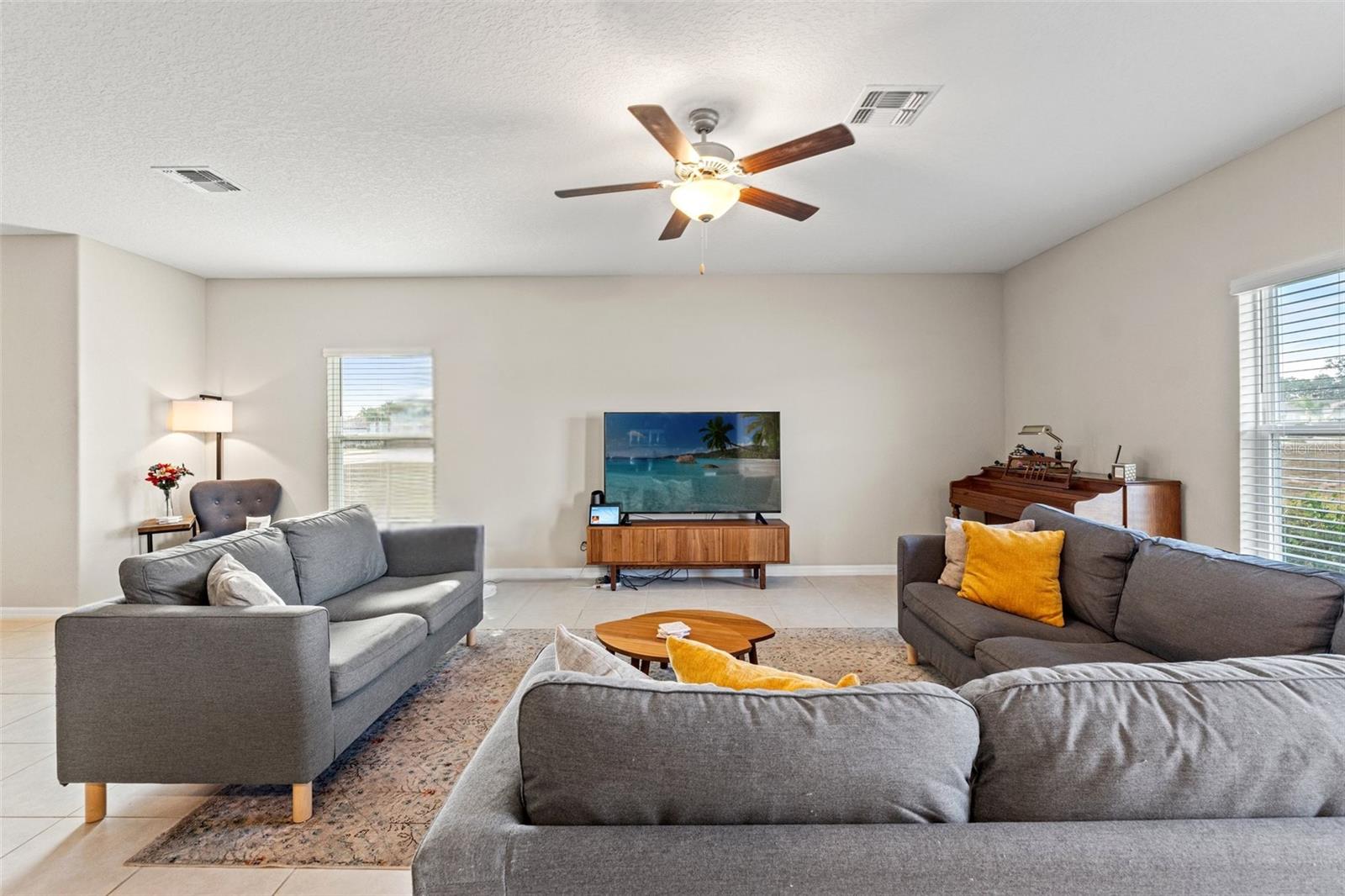 Image 20 of 46 For 313 Argyll Drive