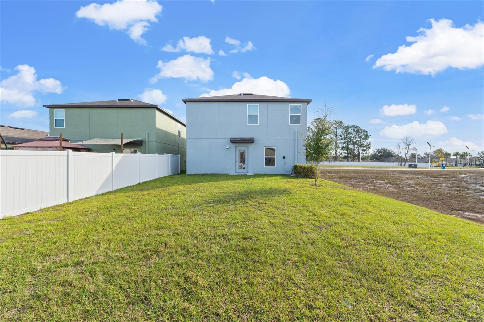 Image 4 of 46 For 313 Argyll Drive
