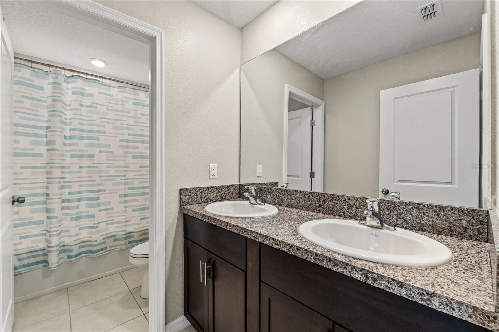 Image 40 of 46 For 313 Argyll Drive
