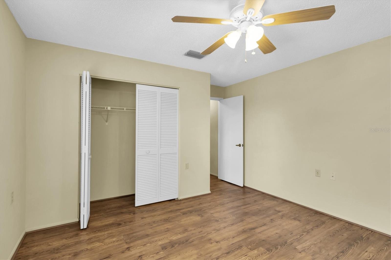 Image 23 of 38 For 4720 Sheffield Drive 4720