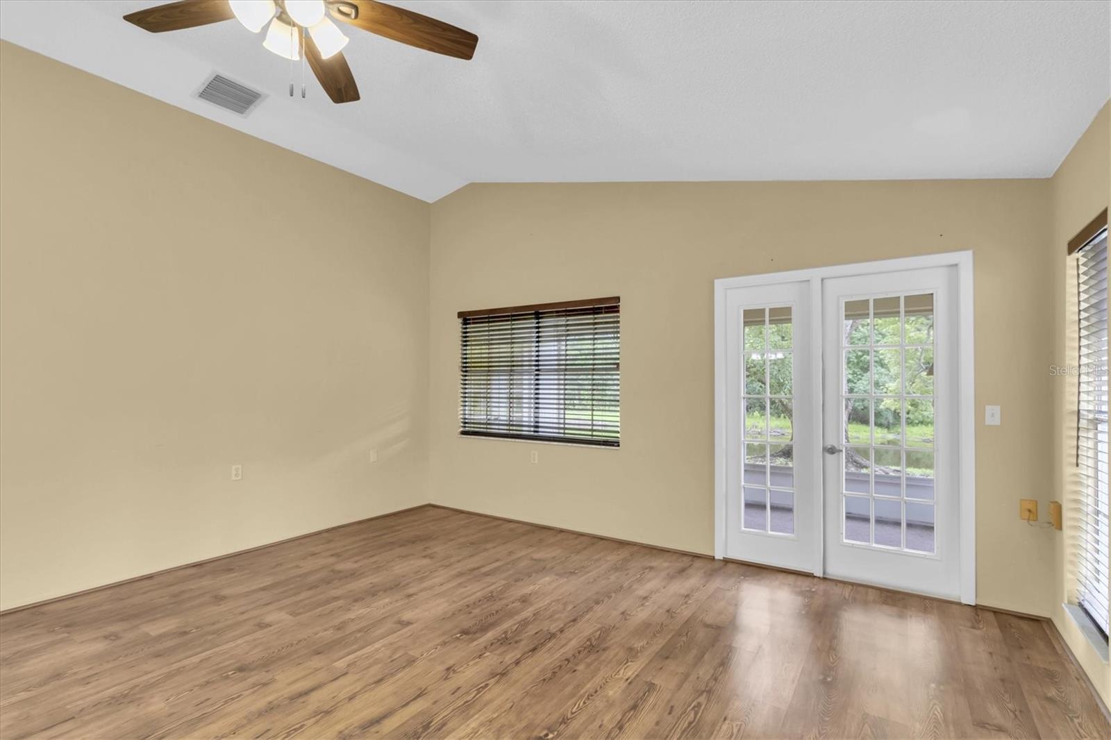 Image 7 of 38 For 4720 Sheffield Drive 4720