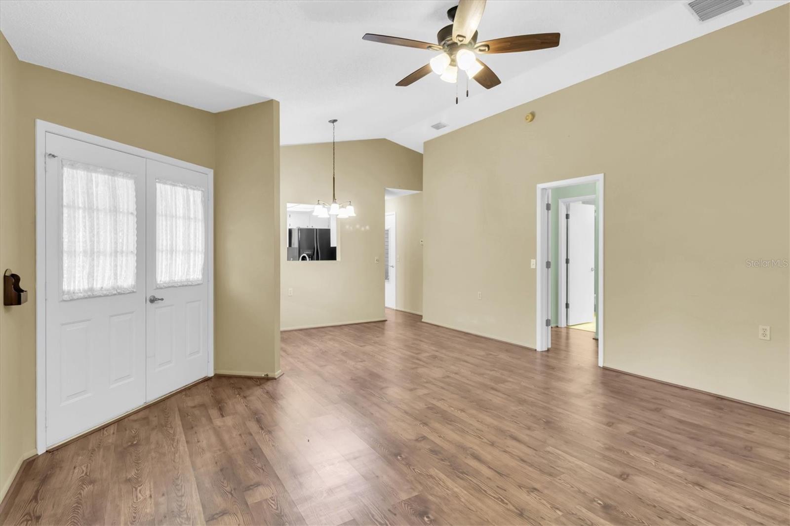 Image 9 of 38 For 4720 Sheffield Drive 4720