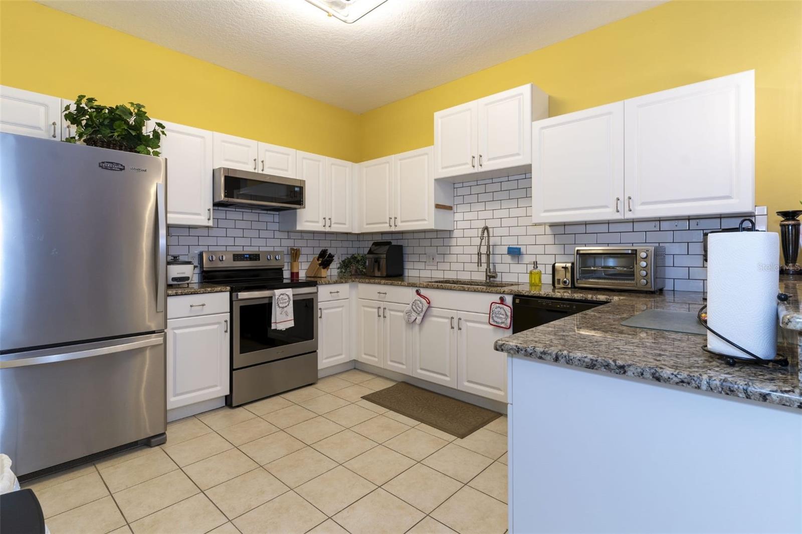 Image 10 of 51 For 3107 Sun Lake Court B
