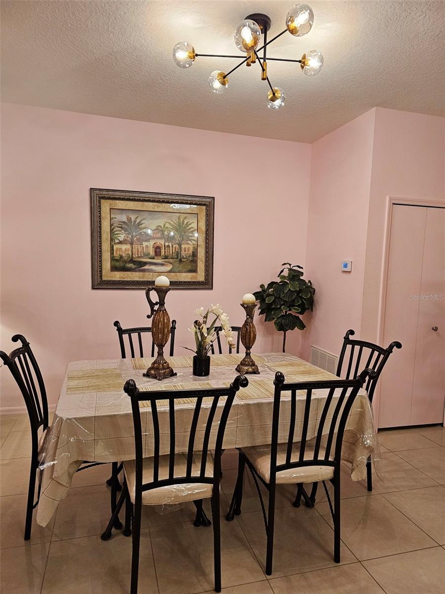 Image 17 of 51 For 3107 Sun Lake Court B