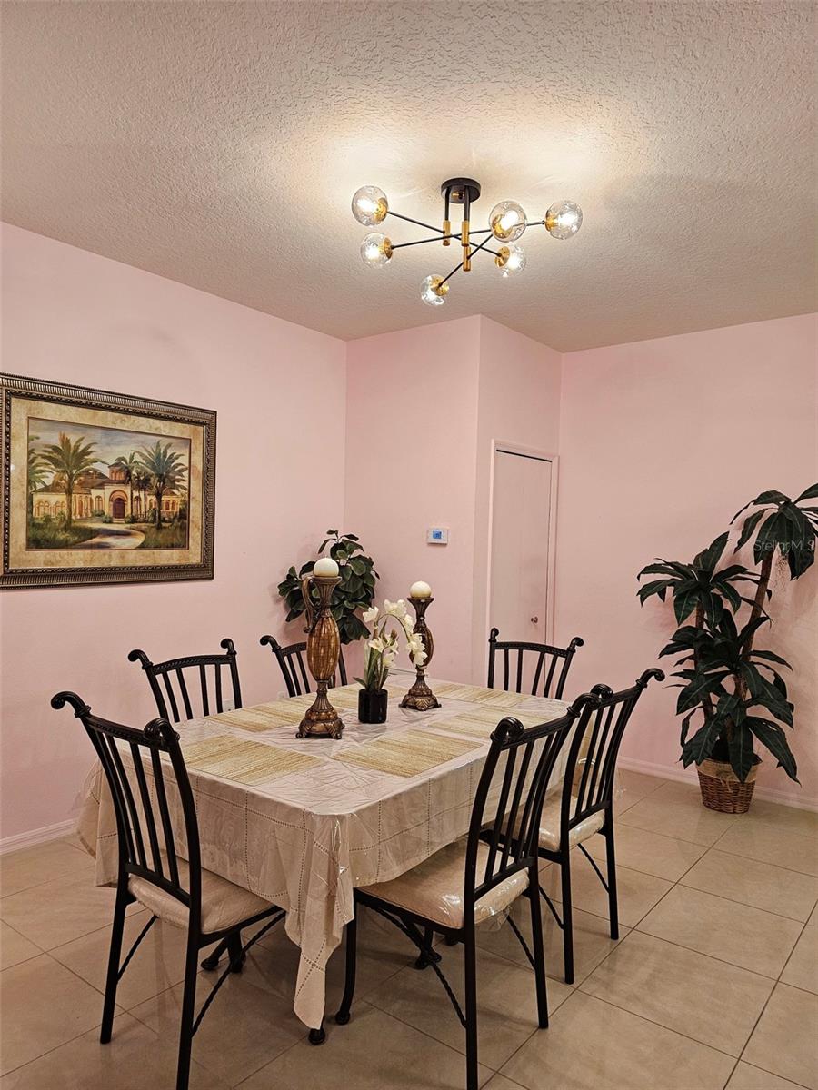 Image 19 of 51 For 3107 Sun Lake Court B