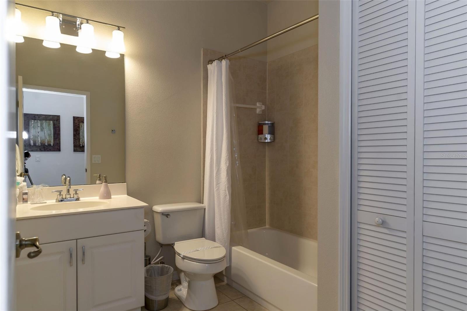 Image 31 of 51 For 3107 Sun Lake Court B