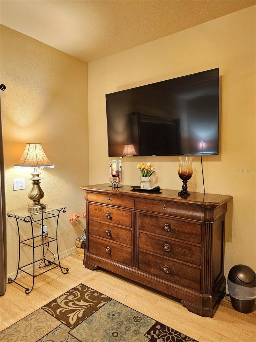 Image 33 of 51 For 3107 Sun Lake Court B