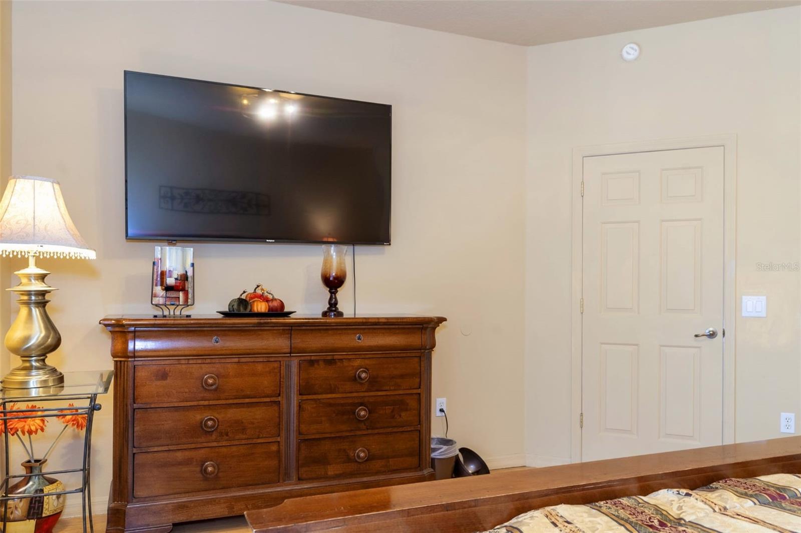 Image 34 of 51 For 3107 Sun Lake Court B