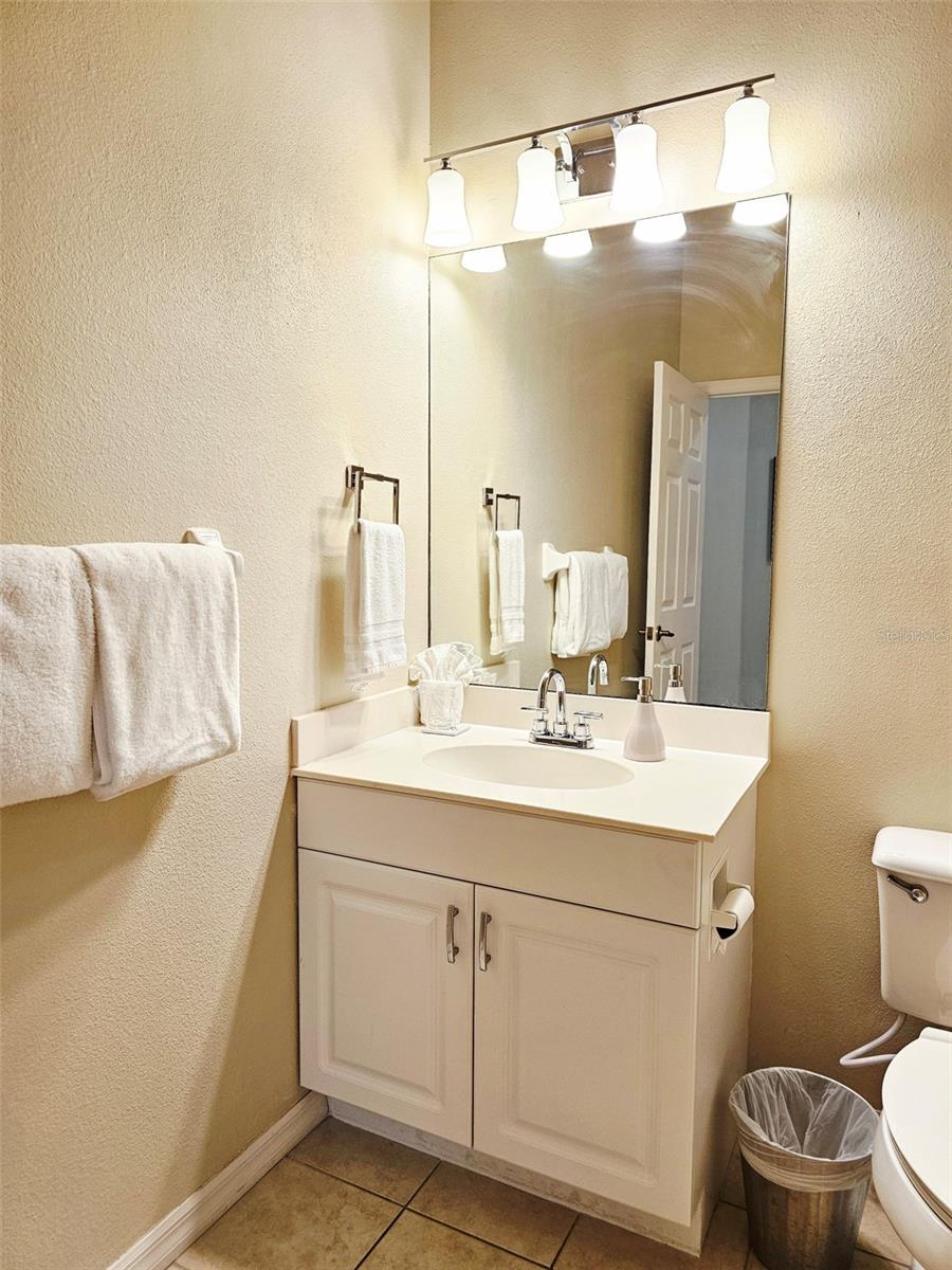 Image 45 of 51 For 3107 Sun Lake Court B