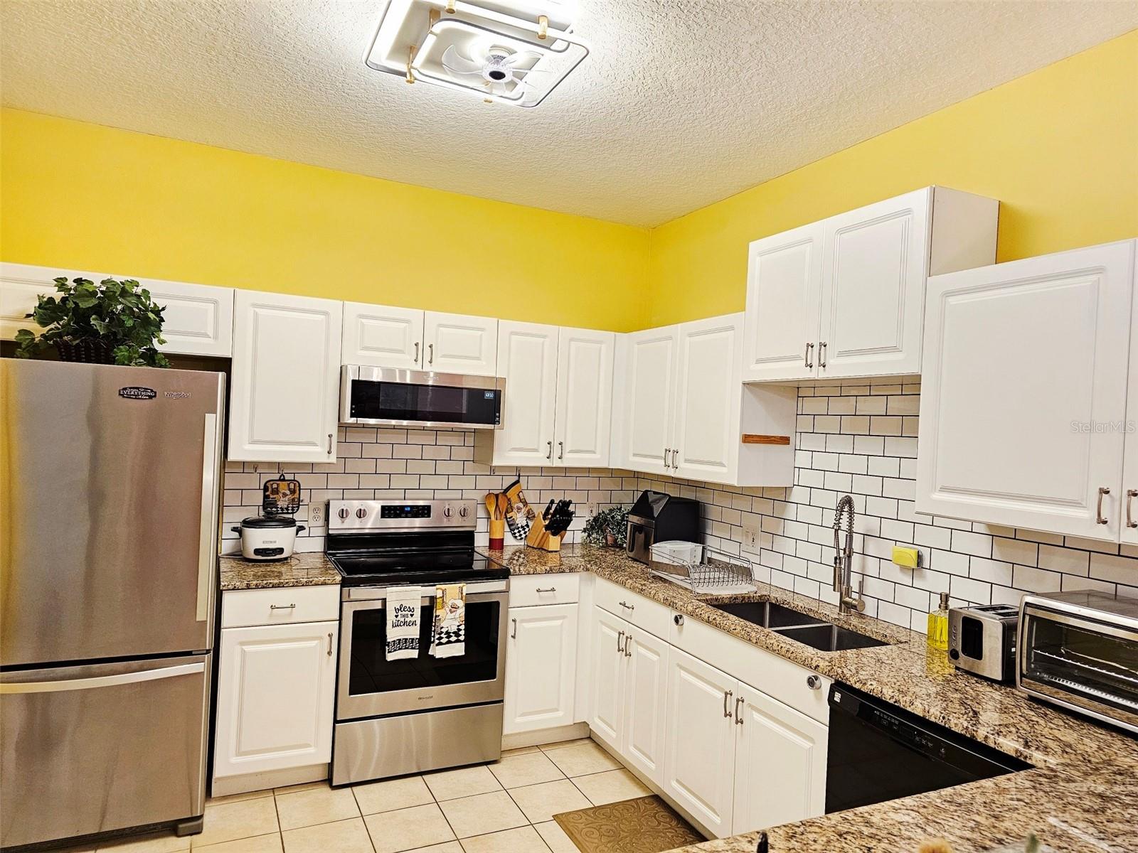Image 9 of 51 For 3107 Sun Lake Court B