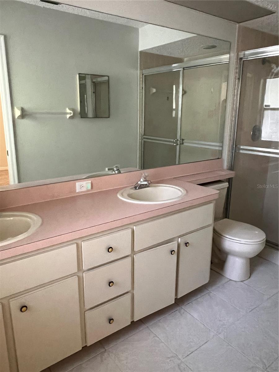 Image 11 of 13 For 11029 Bentwood Court