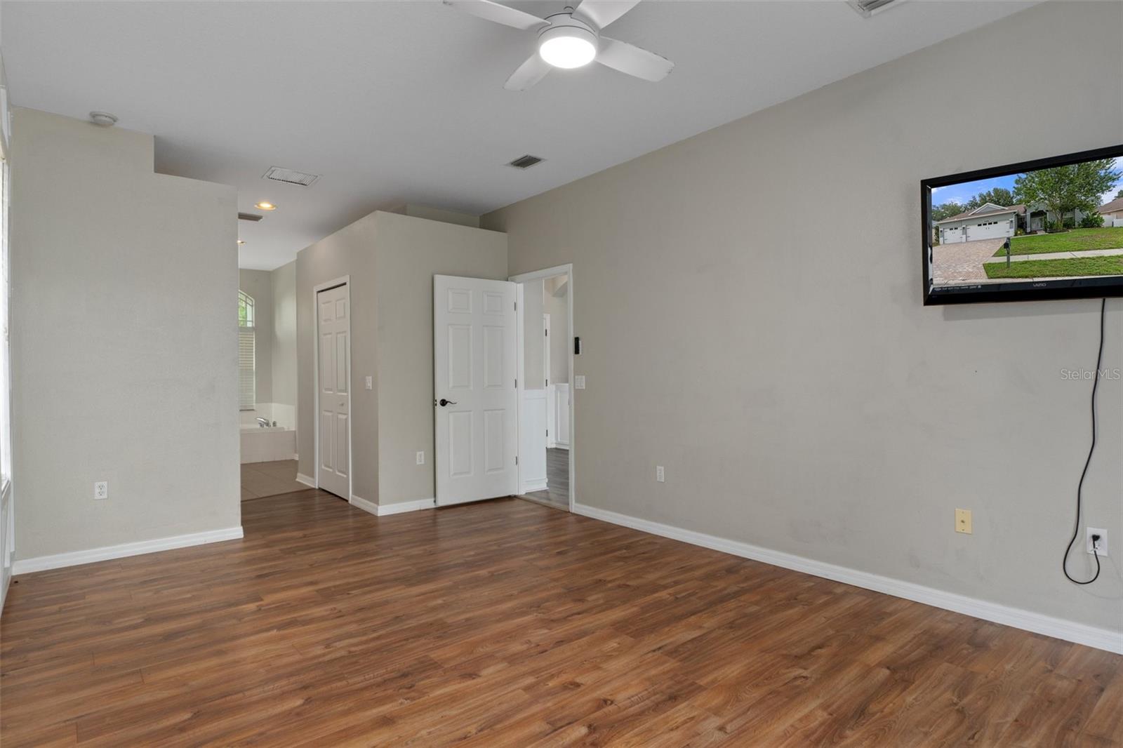 Image 25 of 82 For 4396 Larkenheath Drive
