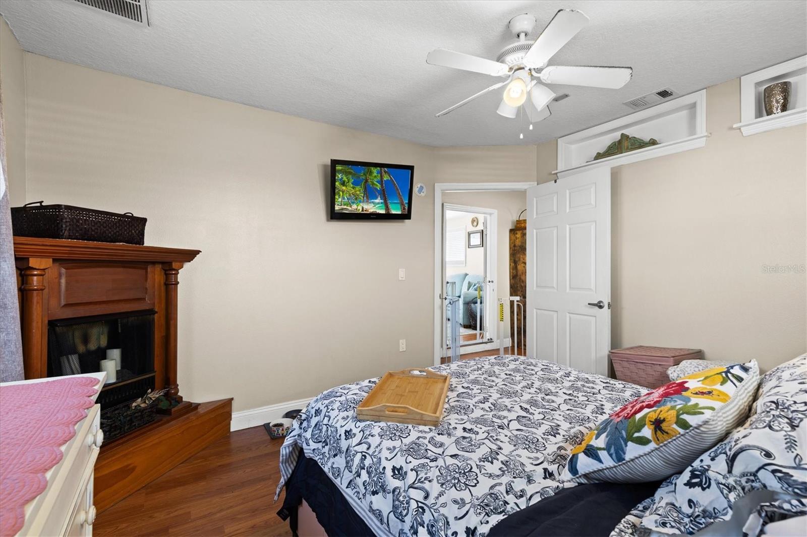 Image 16 of 70 For 3337 Mangrove Drive