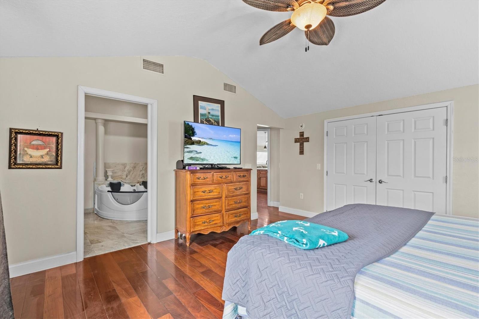 Image 17 of 70 For 3337 Mangrove Drive