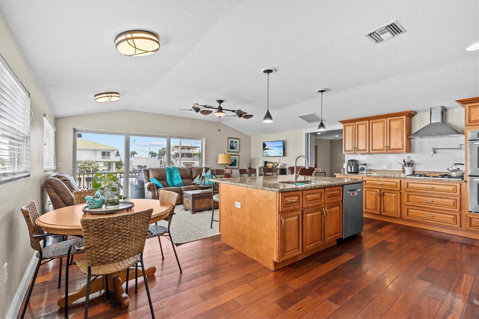 Image 37 of 70 For 3337 Mangrove Drive