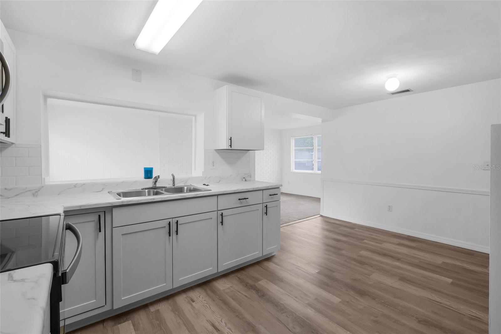 Listing photo id 12 for 3528 Sheryl Hill Drive