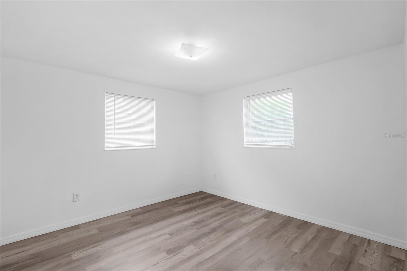 Listing photo id 20 for 3528 Sheryl Hill Drive