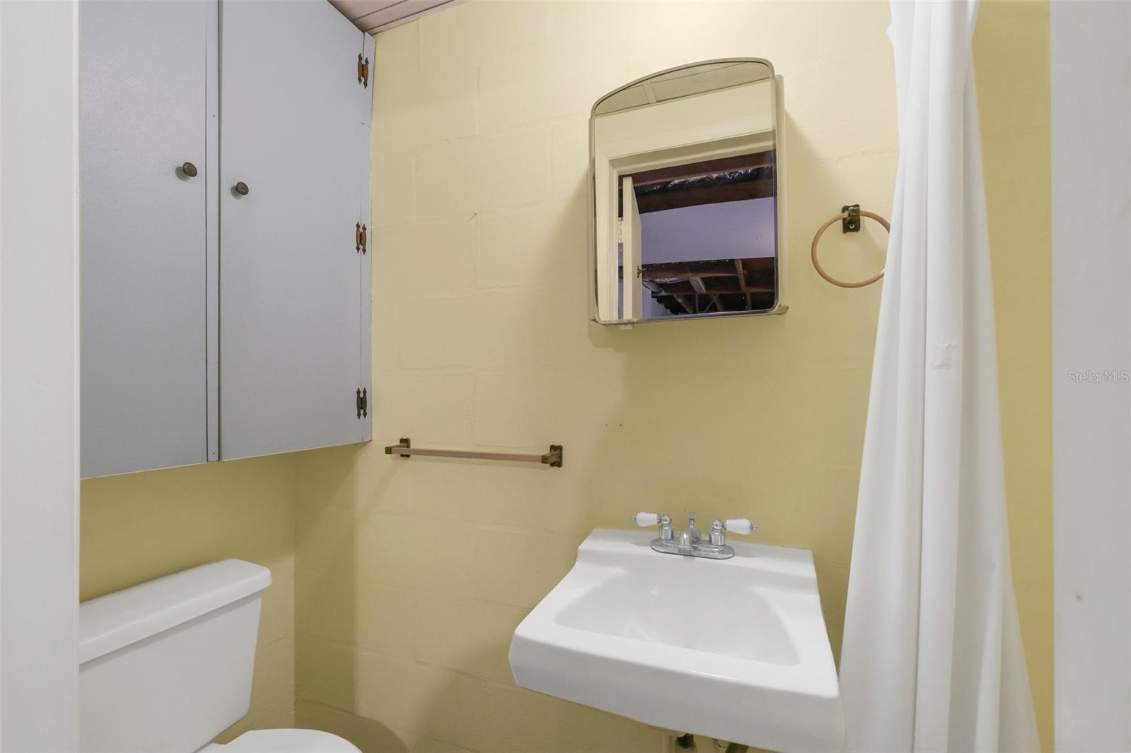 Listing photo id 27 for 3528 Sheryl Hill Drive