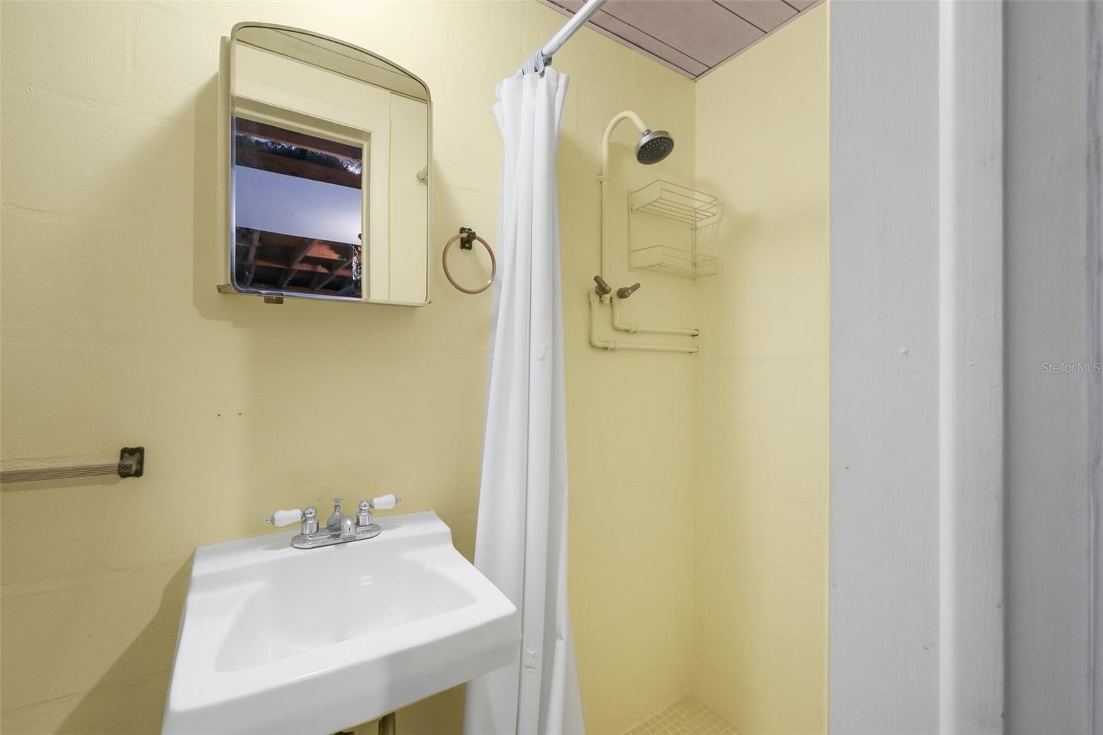 Listing photo id 28 for 3528 Sheryl Hill Drive