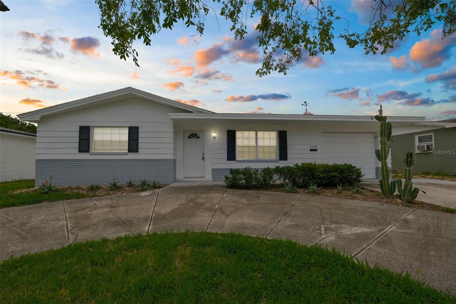 Listing photo id 37 for 3528 Sheryl Hill Drive