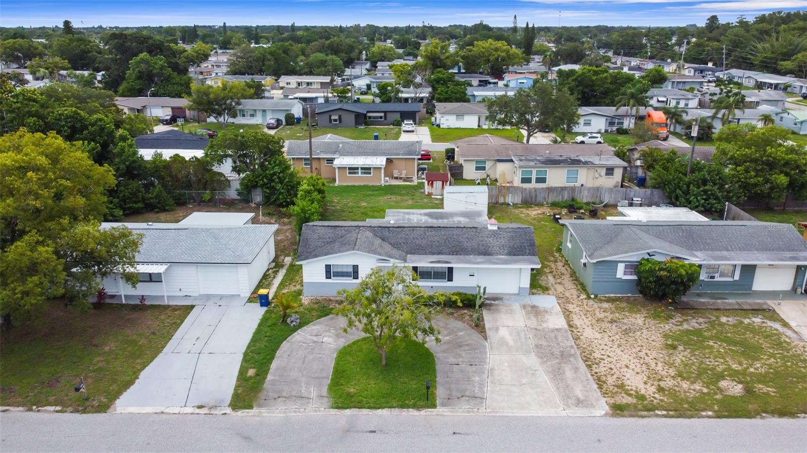 Listing photo id 38 for 3528 Sheryl Hill Drive