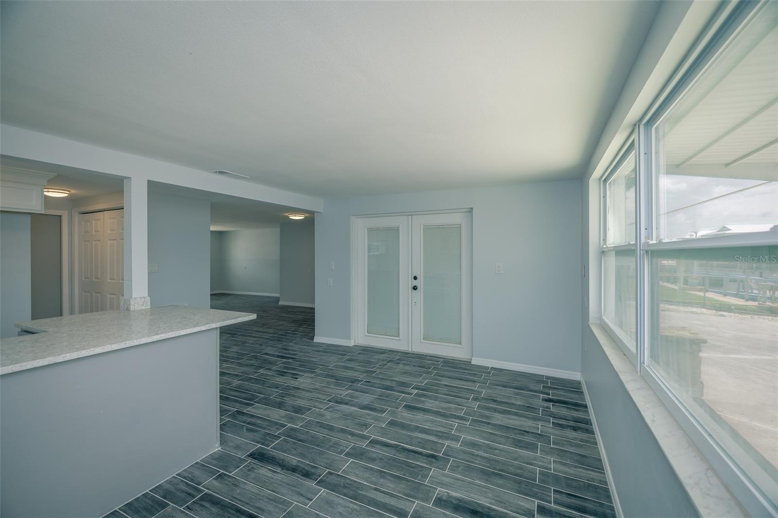 Image 17 of 48 For 13909 Barnard Avenue