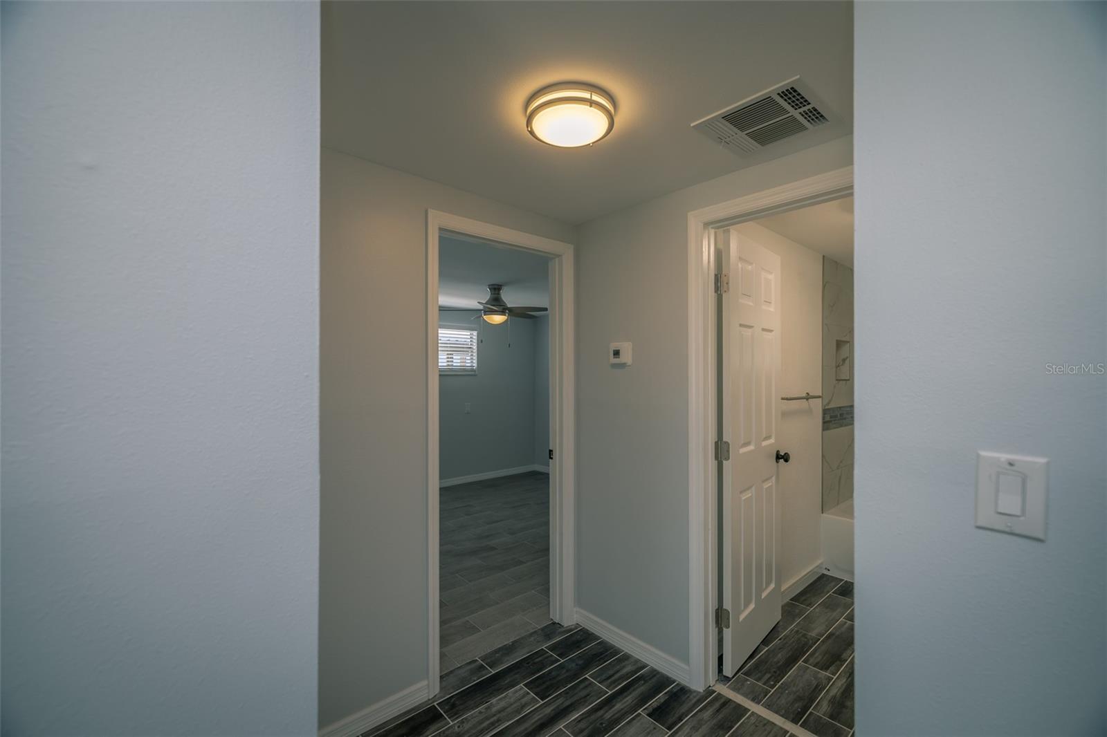 Image 20 of 48 For 13909 Barnard Avenue