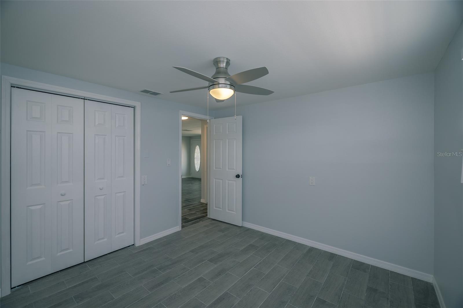 Image 21 of 48 For 13909 Barnard Avenue