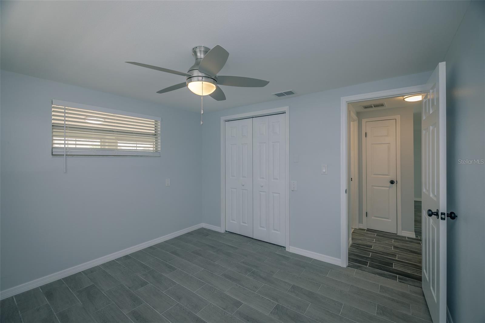 Image 22 of 48 For 13909 Barnard Avenue