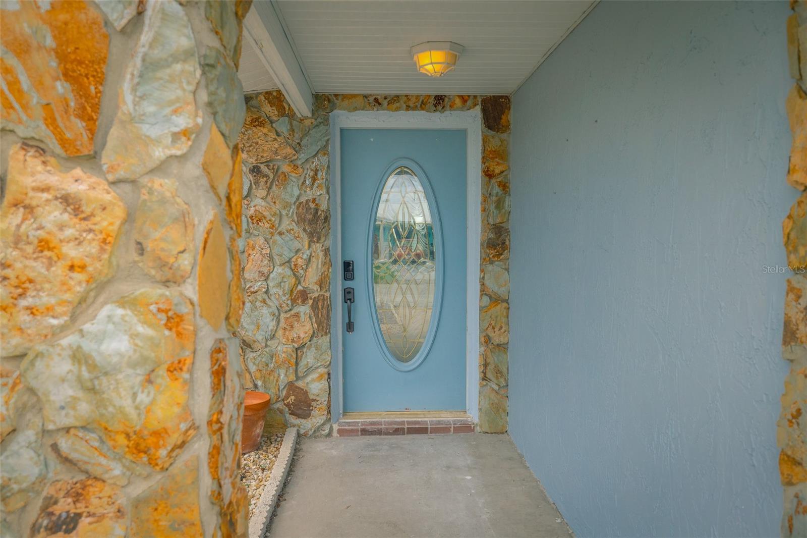 Image 7 of 48 For 13909 Barnard Avenue