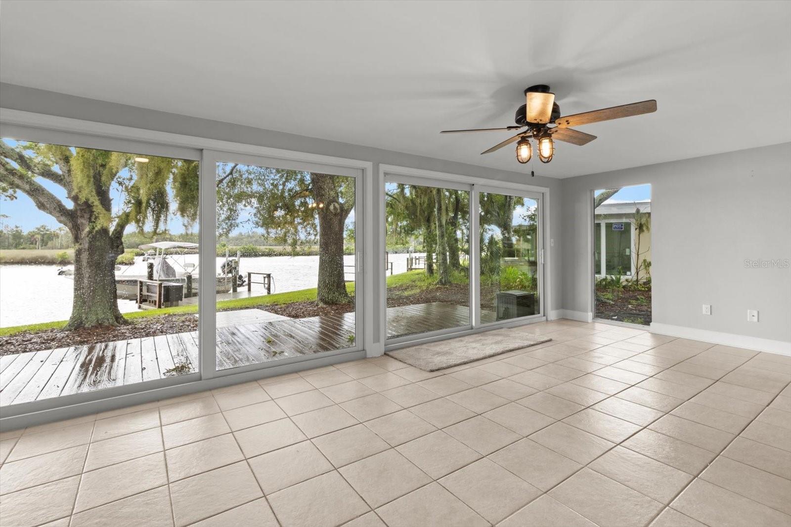 Listing photo id 16 for 11446 Bayshore Drive 36