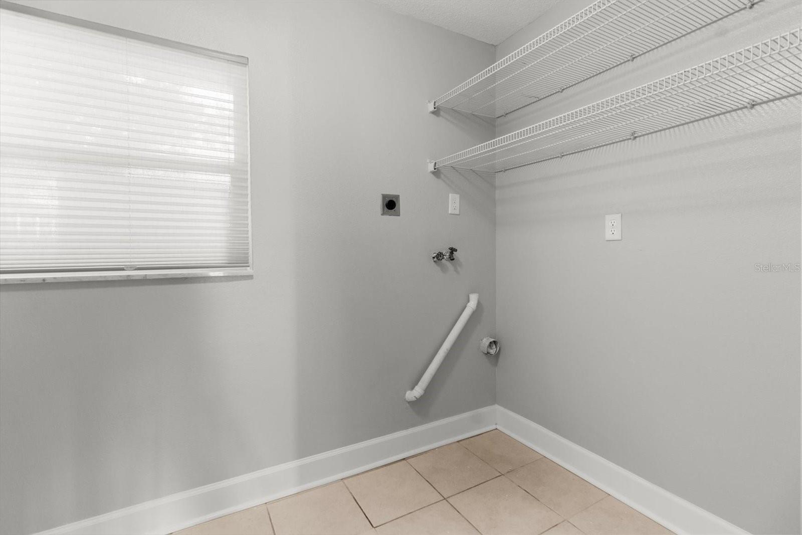 Listing photo id 31 for 11446 Bayshore Drive 36