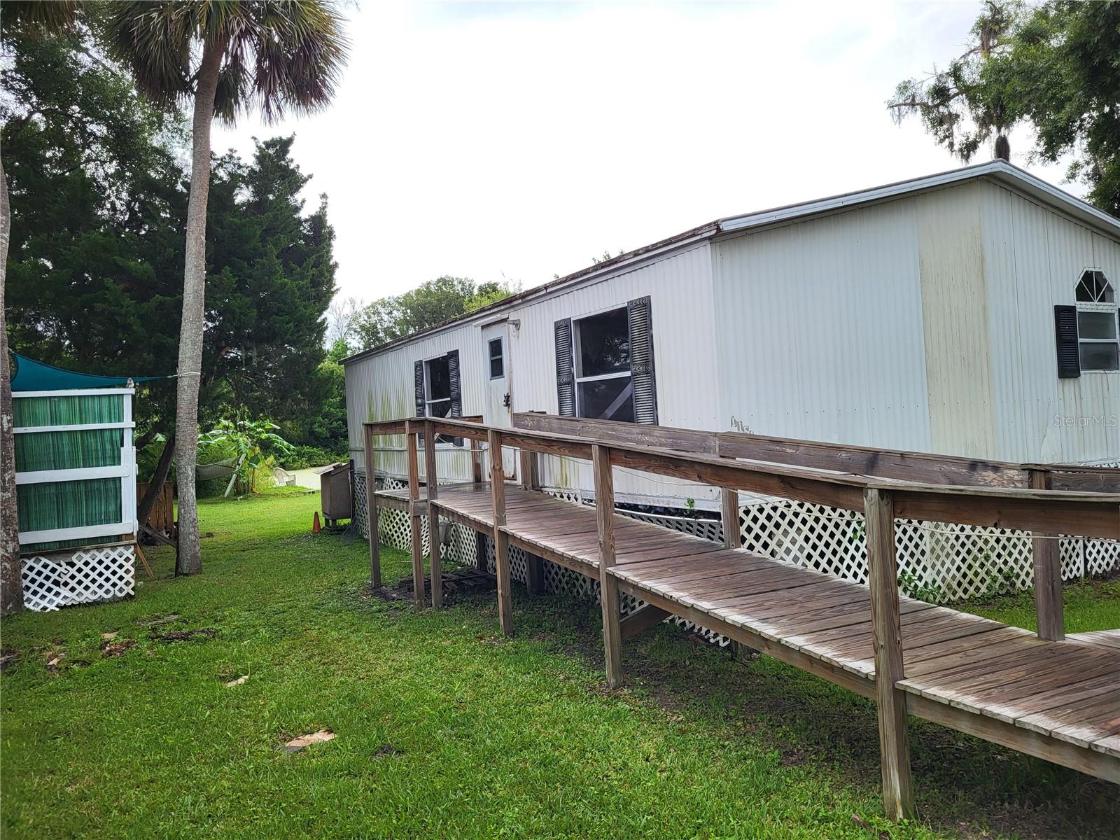 Listing Details for 14914 Diagonal Road, HUDSON, FL 34667
