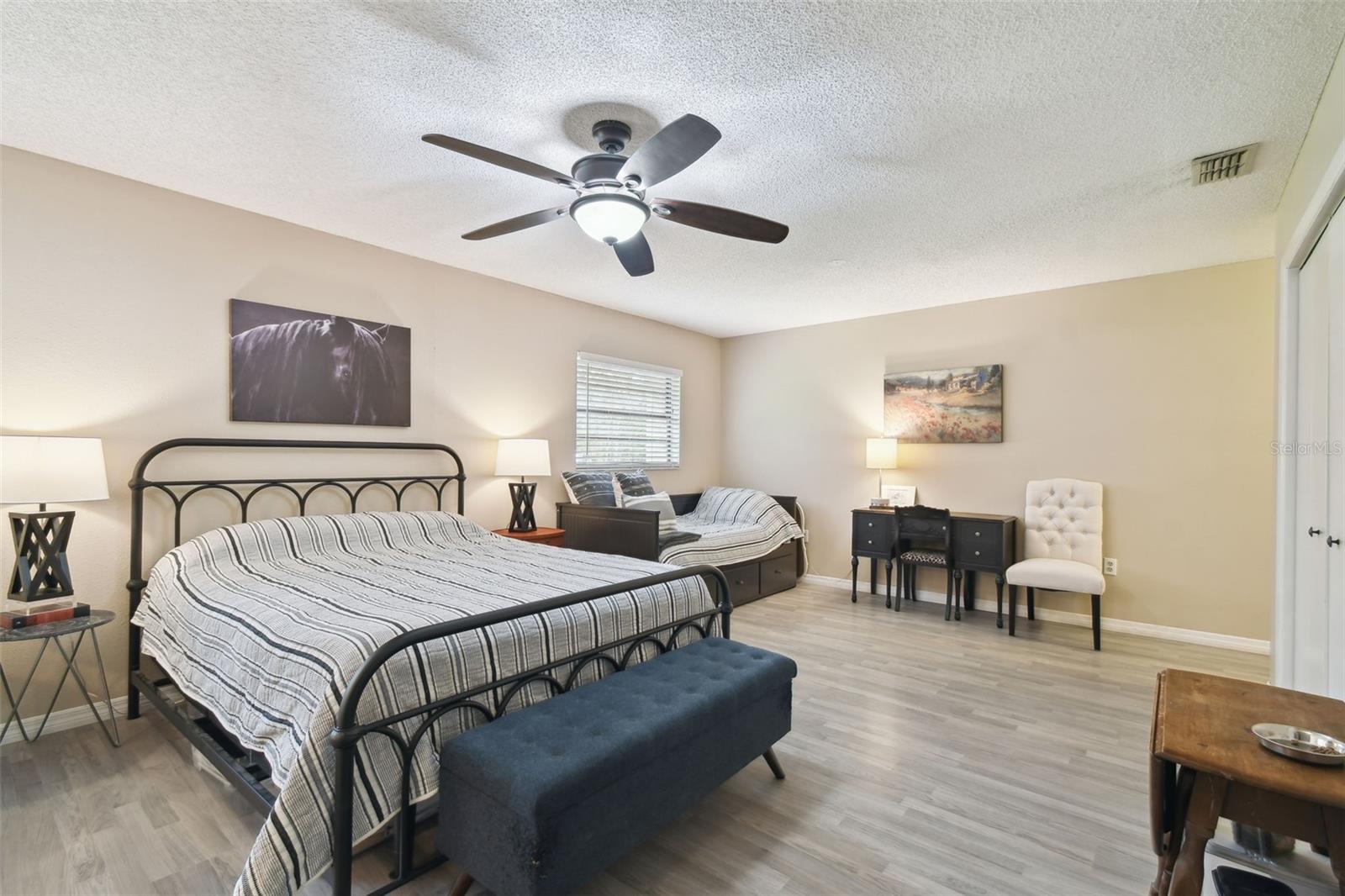 Image 19 of 43 For 18531 Ozark Drive