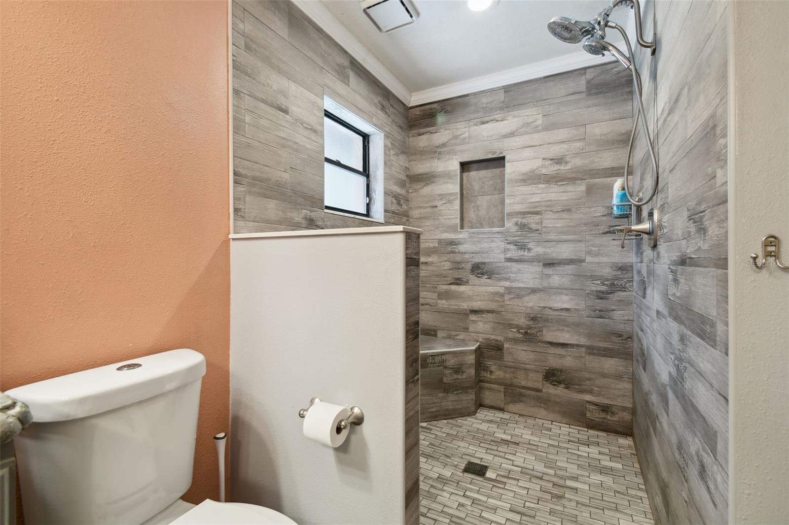 Image 22 of 43 For 18531 Ozark Drive