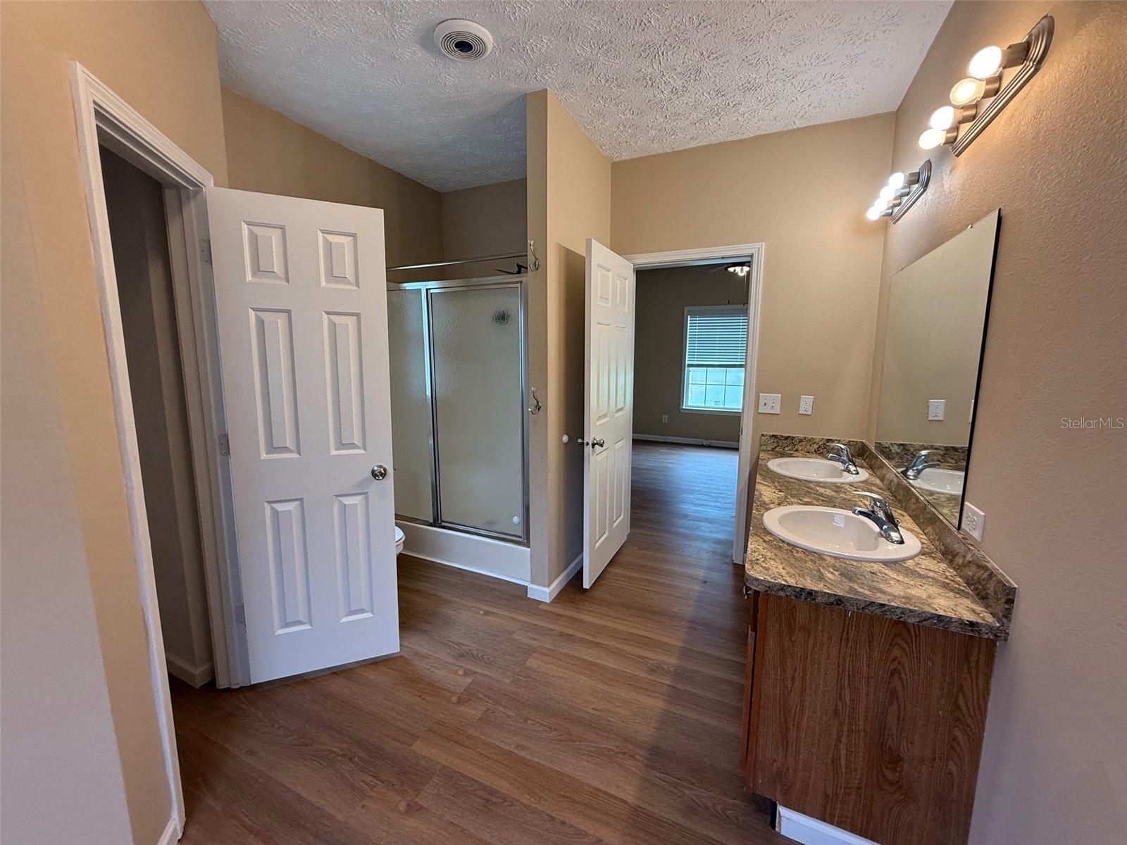 Listing photo id 15 for 11970 Osprey Avenue