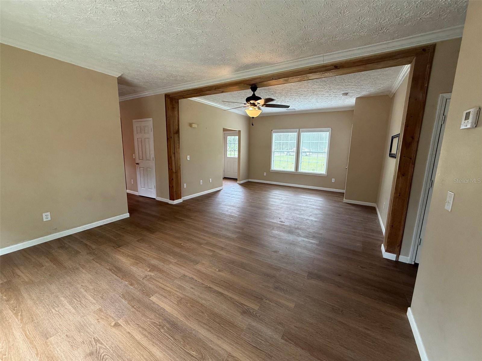 Listing photo id 5 for 11970 Osprey Avenue